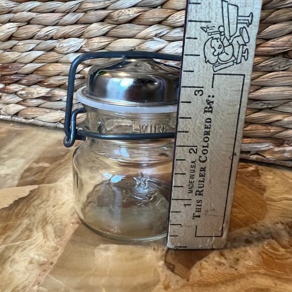 Small Wired Jar with Stars - Picture 2 of 6